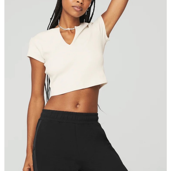 Alo Yoga Ribbed Cropped Savvy Short Sleeve - Picture 1 of 3